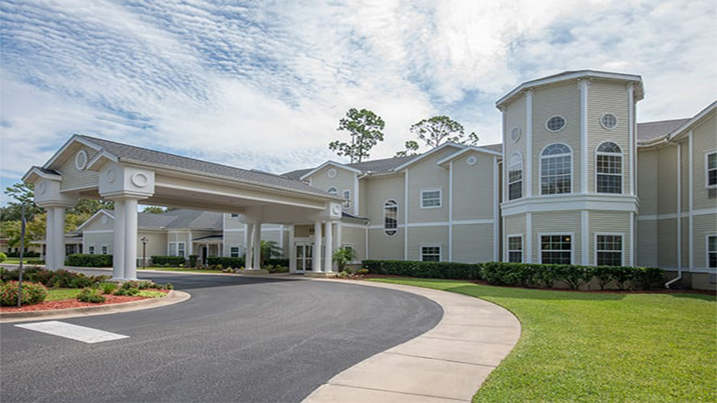 Extrior shot of main entrance to Brookdale Ormond Beach
